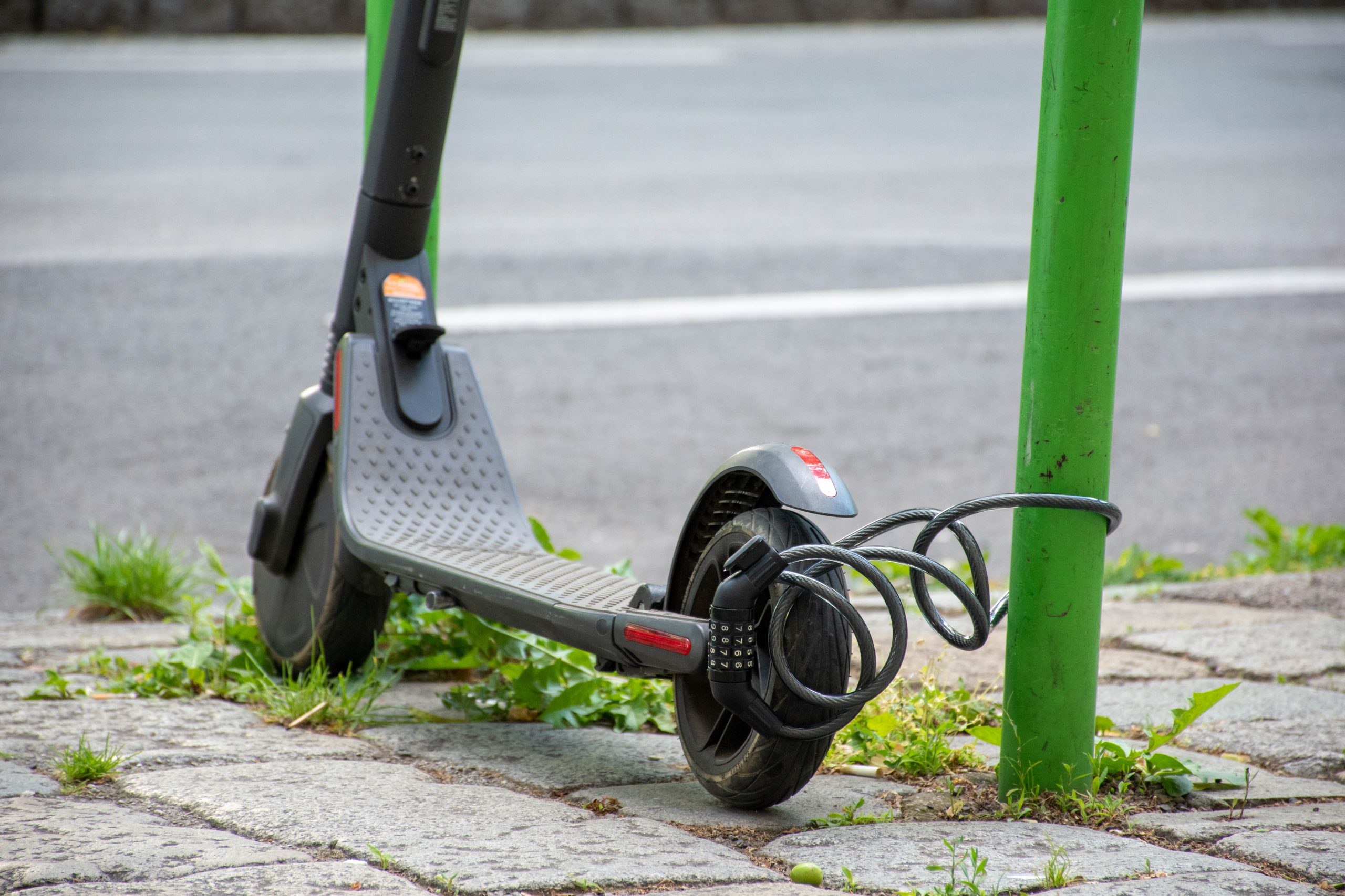 Tempo, Tuning, Alkohol - Damit bereiten E-Scooter