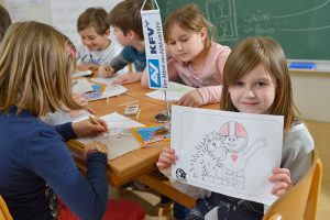 Kinder malen Helmi Ausmalblock aus