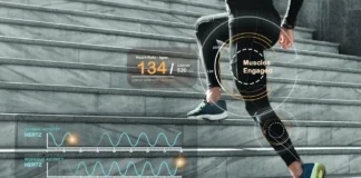 Person läuft eine Treppe hoch, Fitnessdaten werden eingeblendet